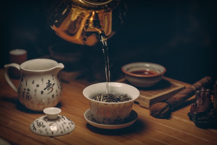 Zestawy do parzenia herbaty - odkryj sekret szlachetnych smaków!